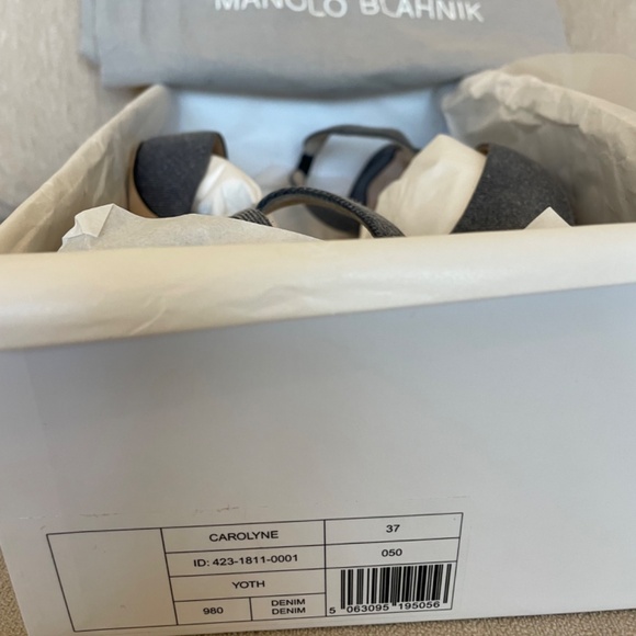 Manolo Blahnik Carolyne Denim Blue Pumps 37 - Picture 9 of 10